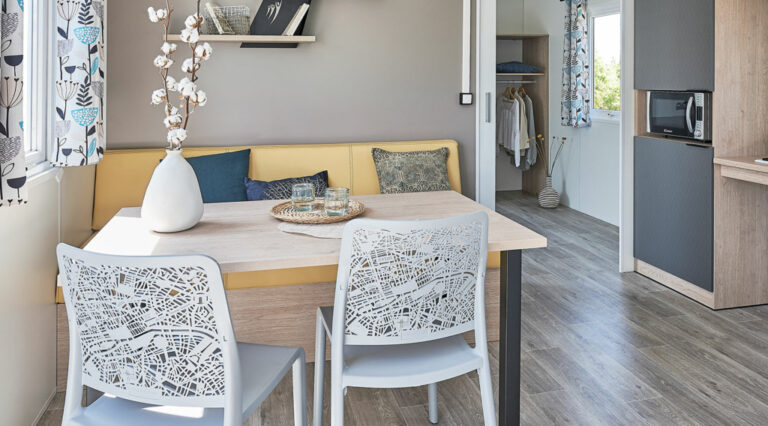 lodgepmr-salon-1024x568